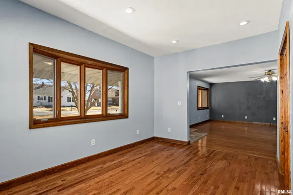 $250,000 | 604 South Pleasant Hill Road, East Peoria, IL 61611