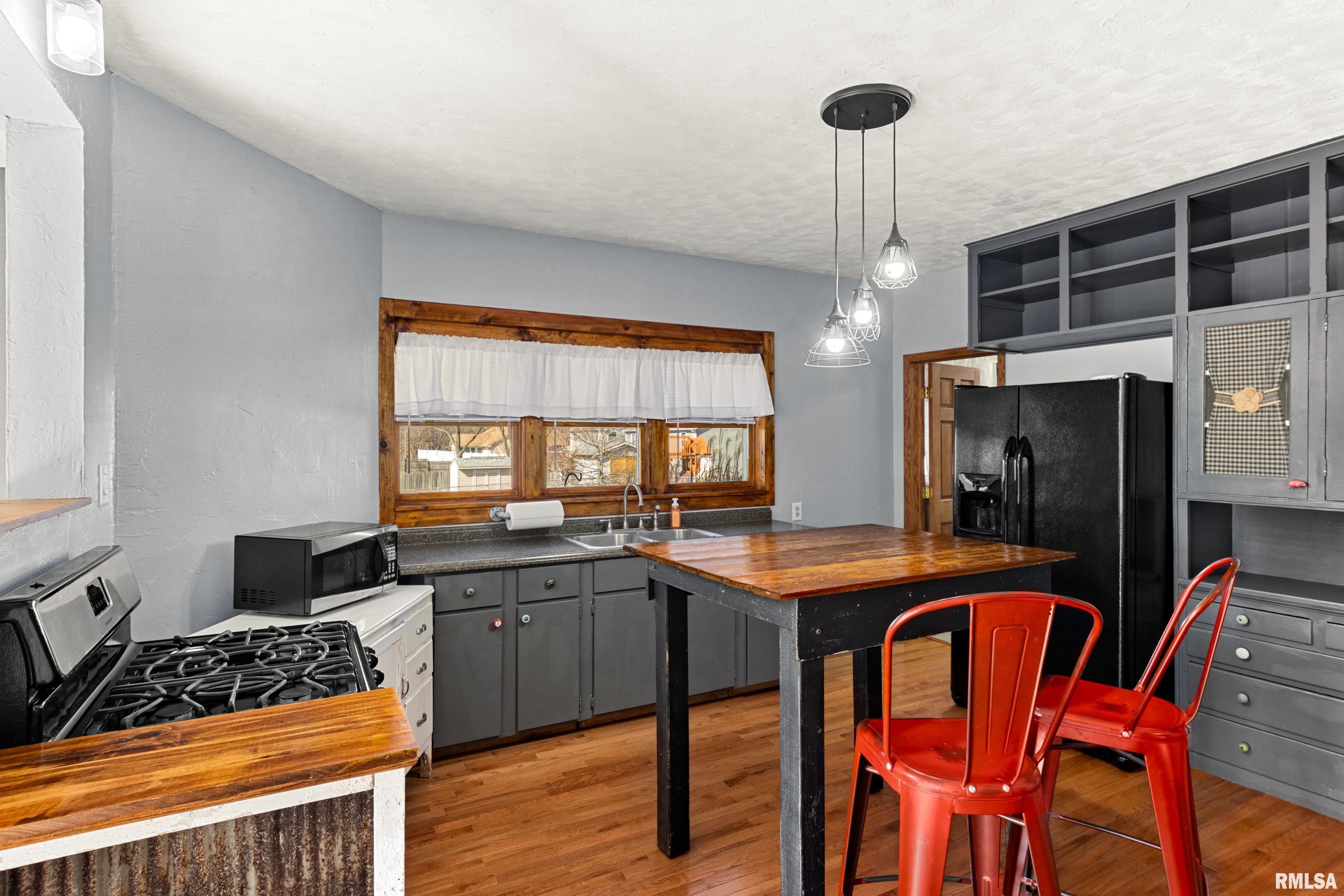 604 South Pleasant Hill Road East Peoria, IL 61611 - Photo 19 of 57