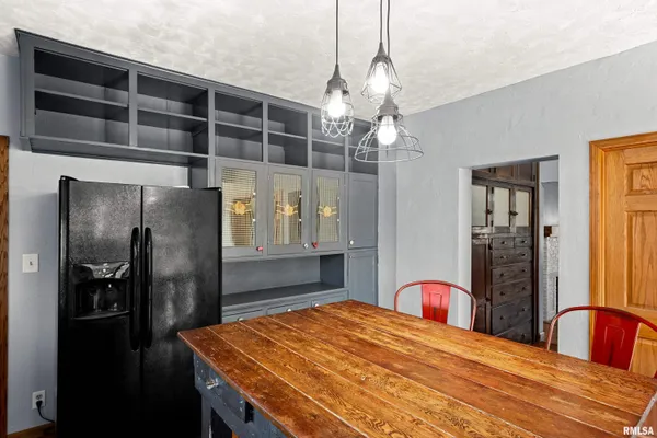 $250,000 | 604 South Pleasant Hill Road, East Peoria, IL 61611