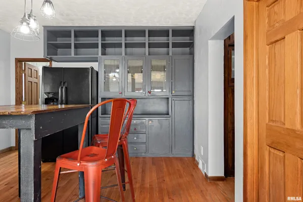 $250,000 | 604 South Pleasant Hill Road, East Peoria, IL 61611