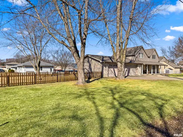 $250,000 | 604 South Pleasant Hill Road, East Peoria, IL 61611