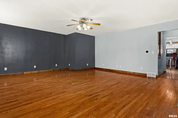 $250,000 | 604 South Pleasant Hill Road, East Peoria, IL 61611