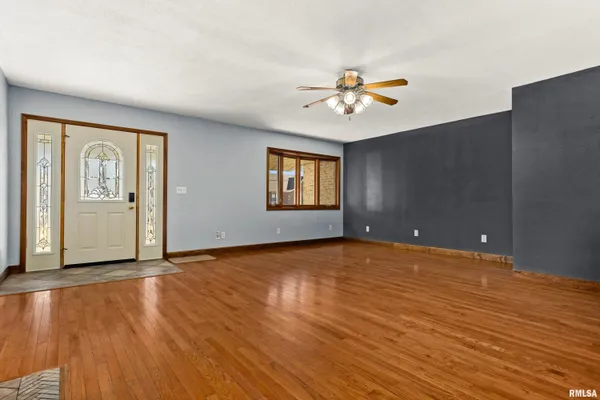 $250,000 | 604 South Pleasant Hill Road, East Peoria, IL 61611