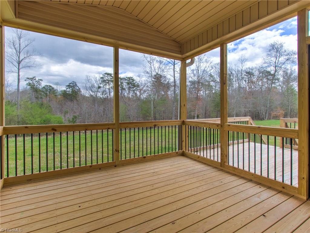 5515 Rambling Road Greensboro, NC 27409 - Photo 14 of 30