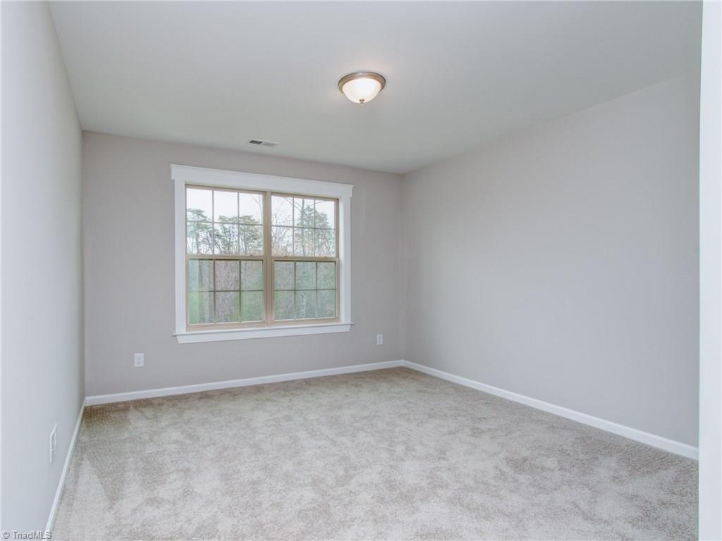 5515 Rambling Road Greensboro, NC 27409 - Photo 29 of 30