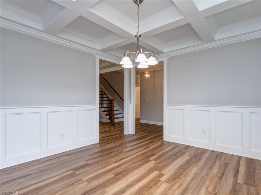 5515 Rambling Road Greensboro, NC 27409 - Photo 5 of 30