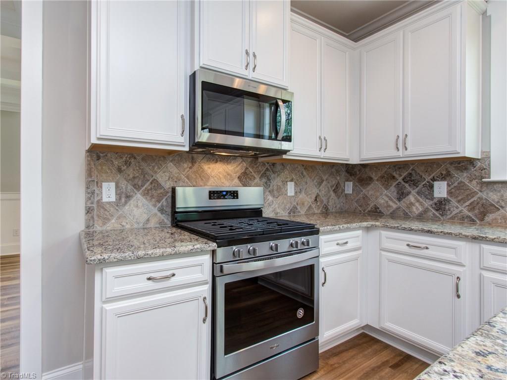5515 Rambling Road Greensboro, NC 27409 - Photo 7 of 30