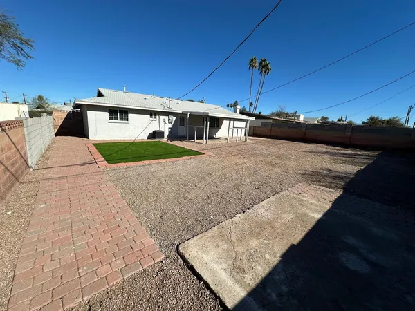 $1,995 | 427 East Riviera Drive, Tempe, AZ 85282