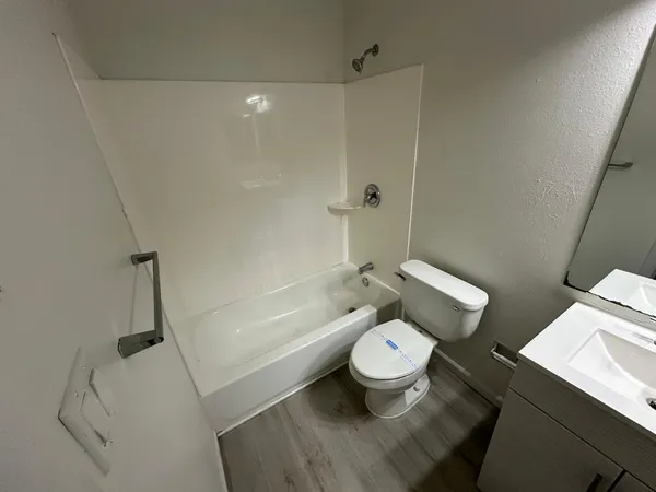 $1,995 | 427 East Riviera Drive, Tempe, AZ 85282