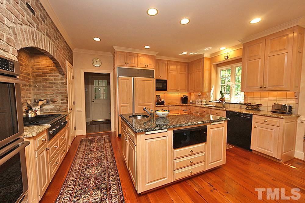2512 Ridge Road Raleigh, NC 27612 - Photo 9 of 24