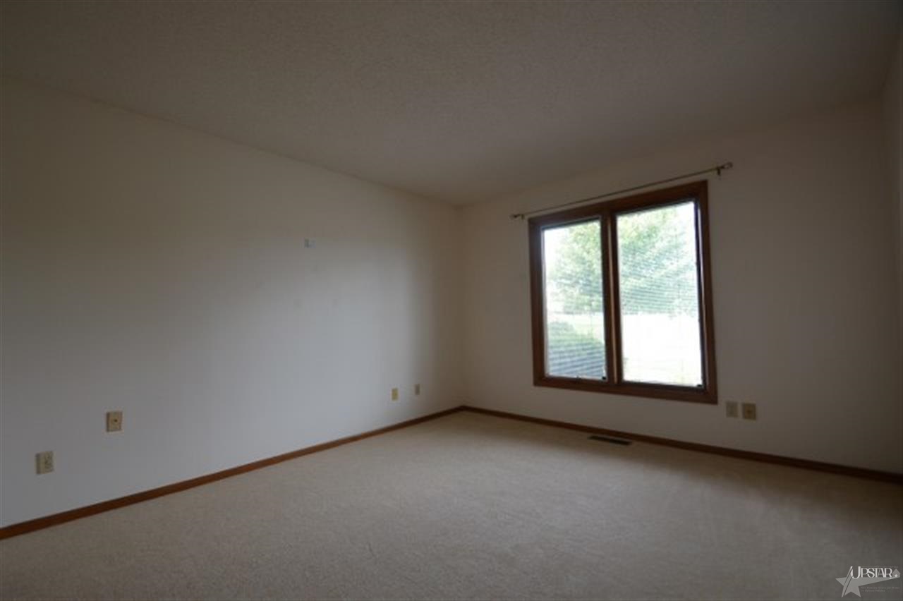 4713 Crystal Ridge Cove Fort Wayne, IN 46835 - Photo 12 of 19 Gallery Image 12