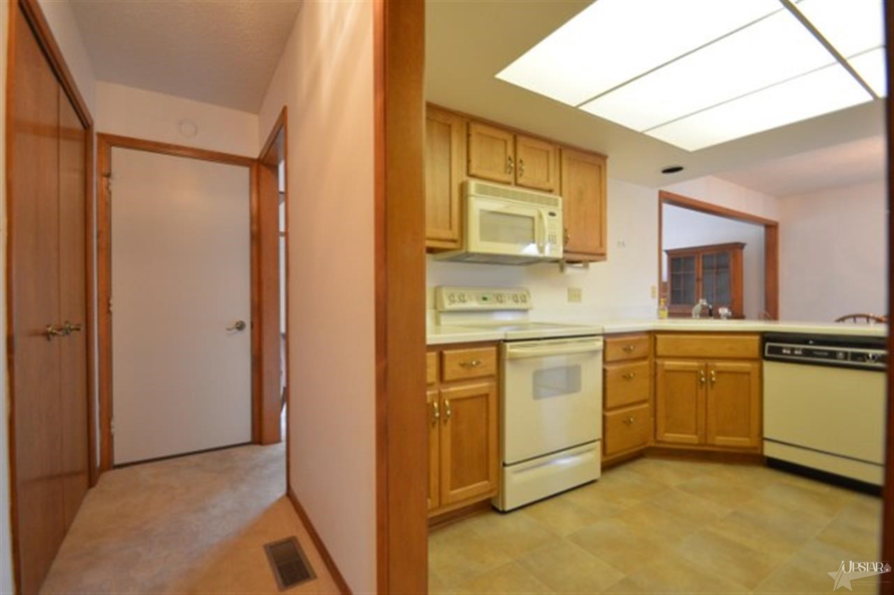 4713 Crystal Ridge Cove Fort Wayne, IN 46835 - Photo 7 of 19 Gallery Image 7