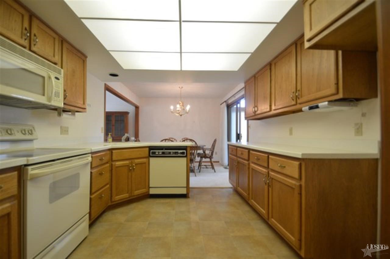 4713 Crystal Ridge Cove Fort Wayne, IN 46835 - Photo 8 of 19 Gallery Image 8