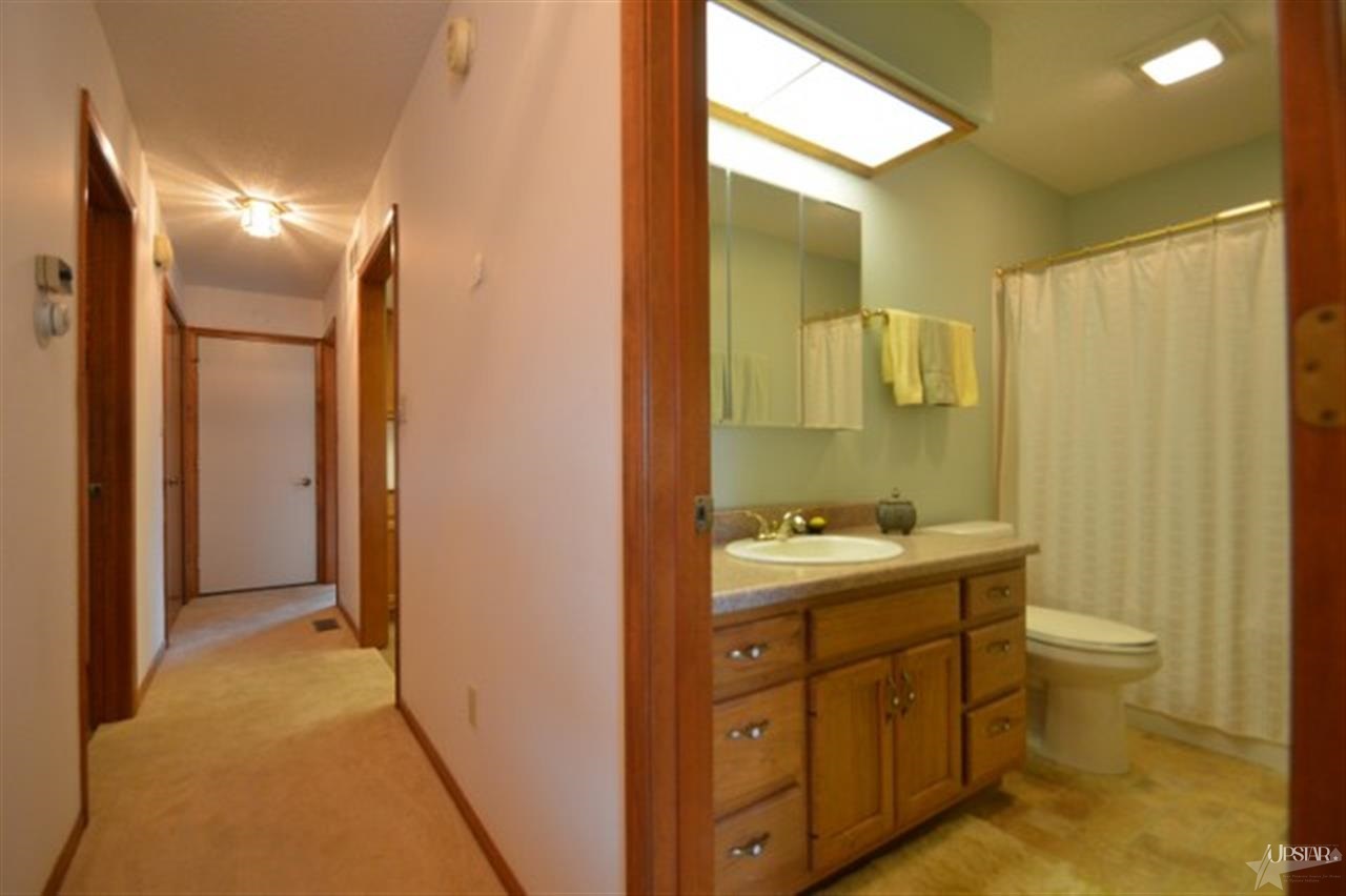 4713 Crystal Ridge Cove Fort Wayne, IN 46835 - Photo 9 of 19 Gallery Image 9