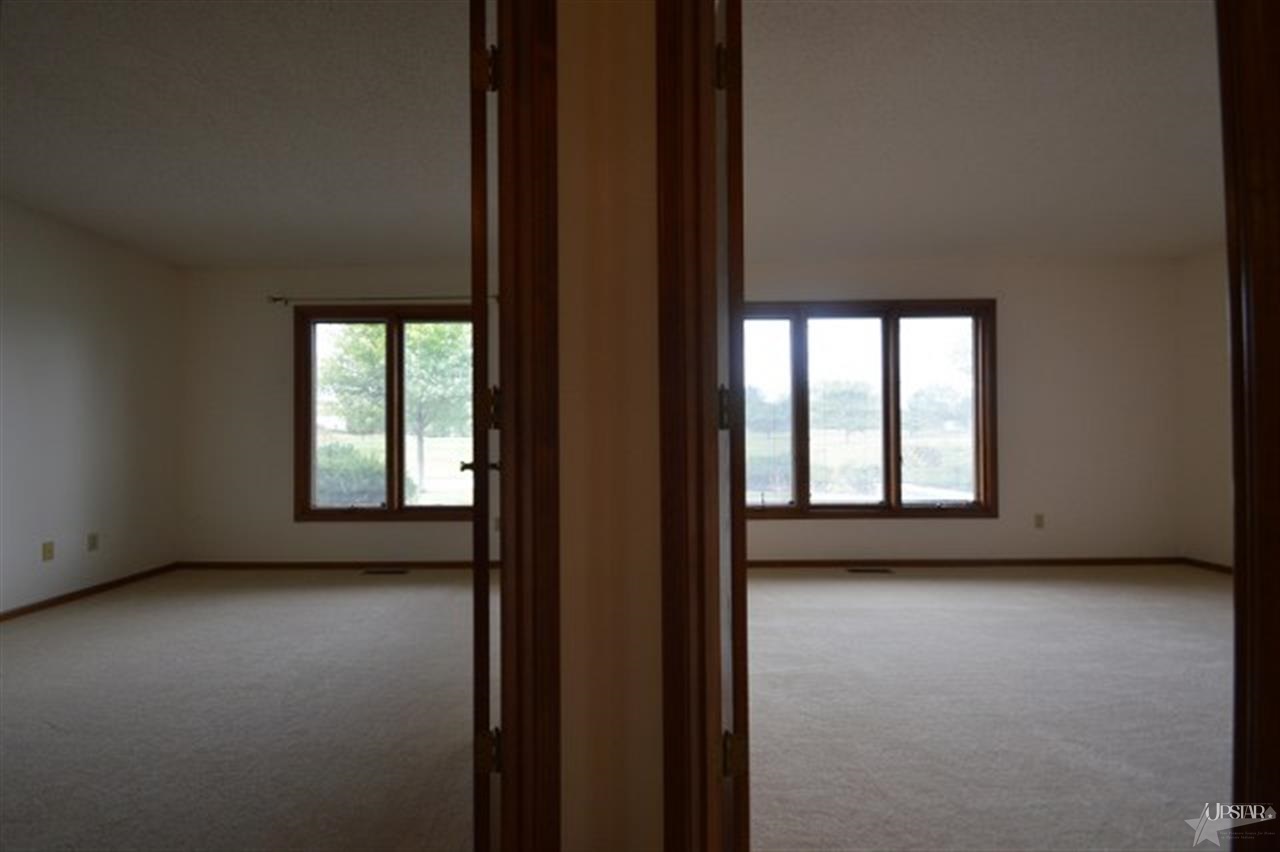 4713 Crystal Ridge Cove Fort Wayne, IN 46835 - Photo 10 of 19 Gallery Image 10