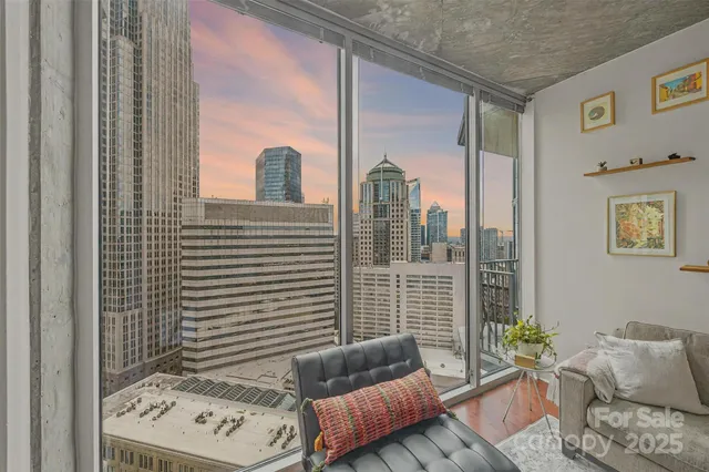 $350,000 | 210 North Church Street, Unit 2405, Charlotte, NC 28202