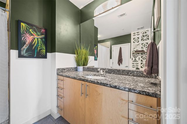 $338,000 | 210 North Church Street, Unit 2405, Charlotte, NC 28202