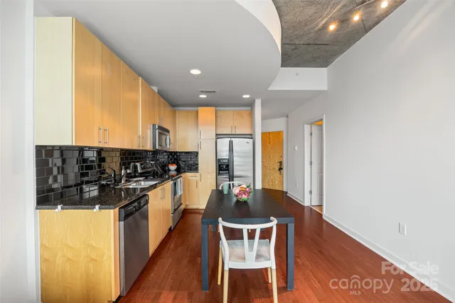 $350,000 | 210 North Church Street, Unit 2405, Charlotte, NC 28202