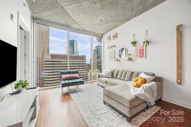 $338,000 | 210 North Church Street, Unit 2405, Charlotte, NC 28202