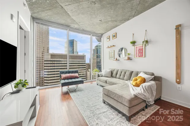 $350,000 | 210 North Church Street, Unit 2405, Charlotte, NC 28202