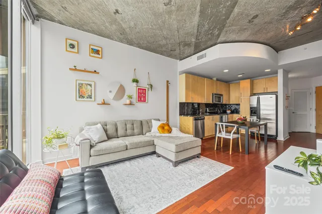 $350,000 | 210 North Church Street, Unit 2405, Charlotte, NC 28202