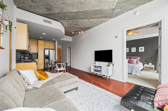 $338,000 | 210 North Church Street, Unit 2405, Charlotte, NC 28202