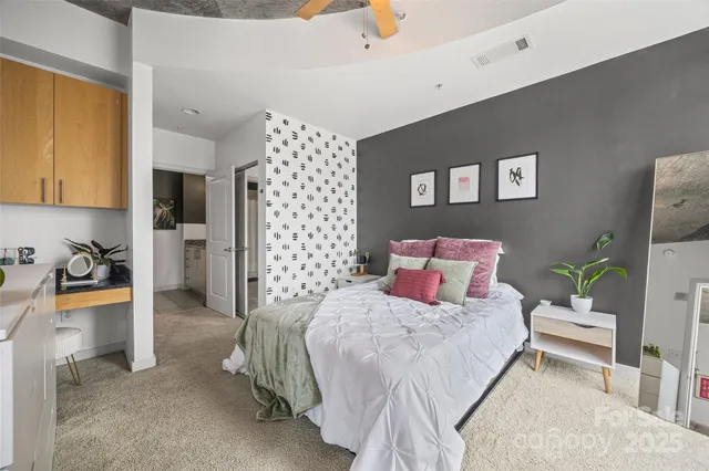 $350,000 | 210 North Church Street, Unit 2405, Charlotte, NC 28202