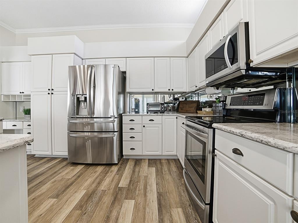 706 Rivera Road Lady Lake, FL 32159 - Photo 7 of 27