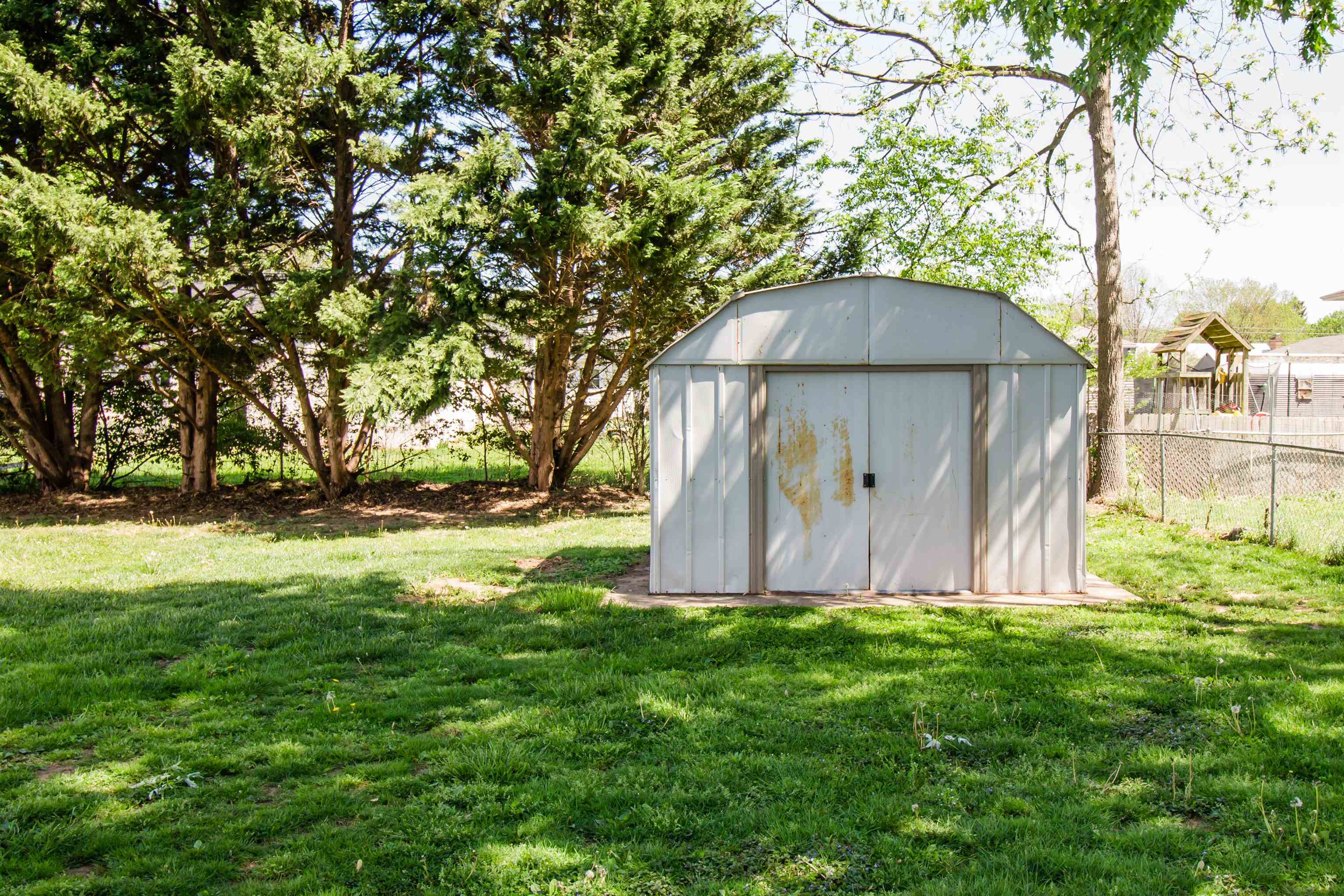 409 Bruce Street Bridgewater, VA 22812 - Photo 24 of 29 a view of backyard with green space