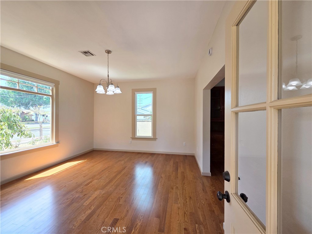9497 Foster Road Downey, CA 90242 - Photo 4 of 33 Gallery Image 4