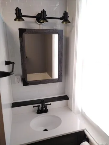 $2,000 | 262 Highway 32, Unit A, Central Valley, NY 10917