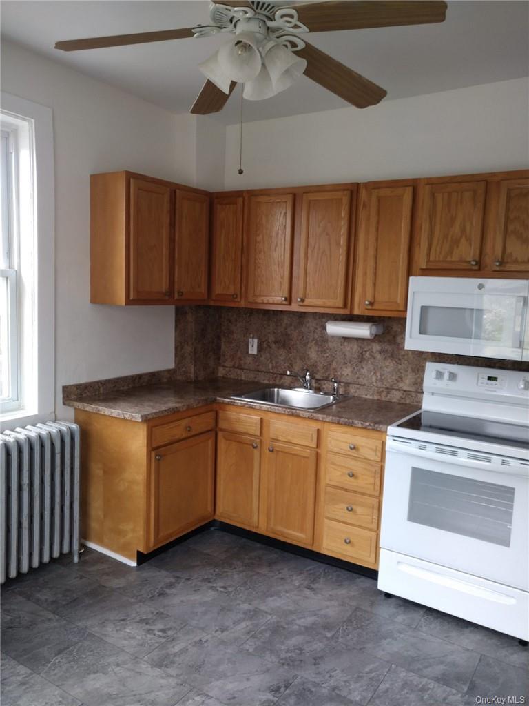 262 Highway 32, Unit A Central Valley, NY 10917 - Photo 8 of 17 Kitchen