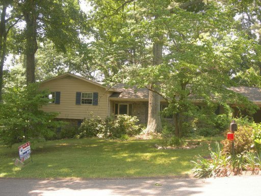 5901 Stoneleigh Road Knoxville, TN 37912 - Photo 1 of 1 Primary Photo