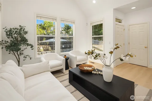 $1,690,000 | 16255 Southeast 66th Street, Bellevue, WA 98006