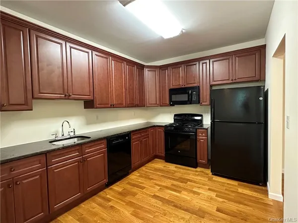 $2,895 | 75 Quaker Avenue, Unit 316, Cornwall, NY 12518