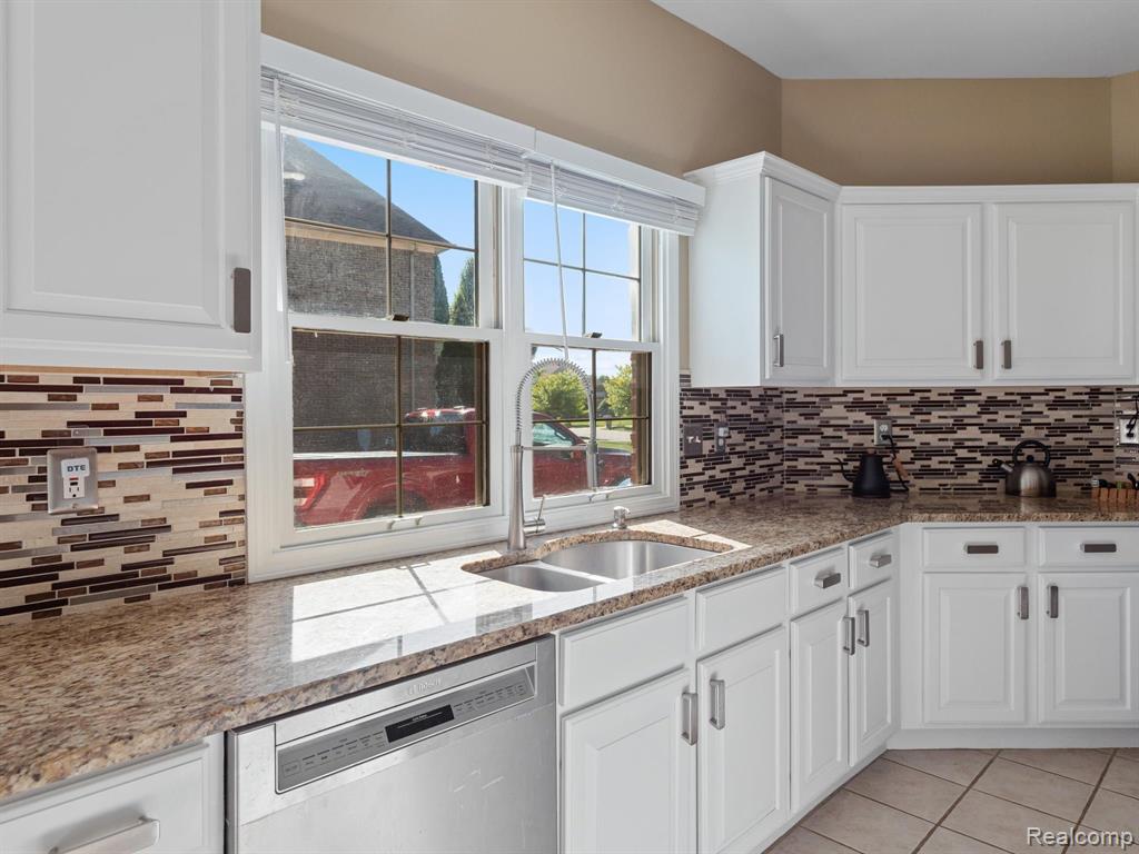 7066 Kennesaw Road Canton, MI 48187 - Photo 23 of 81