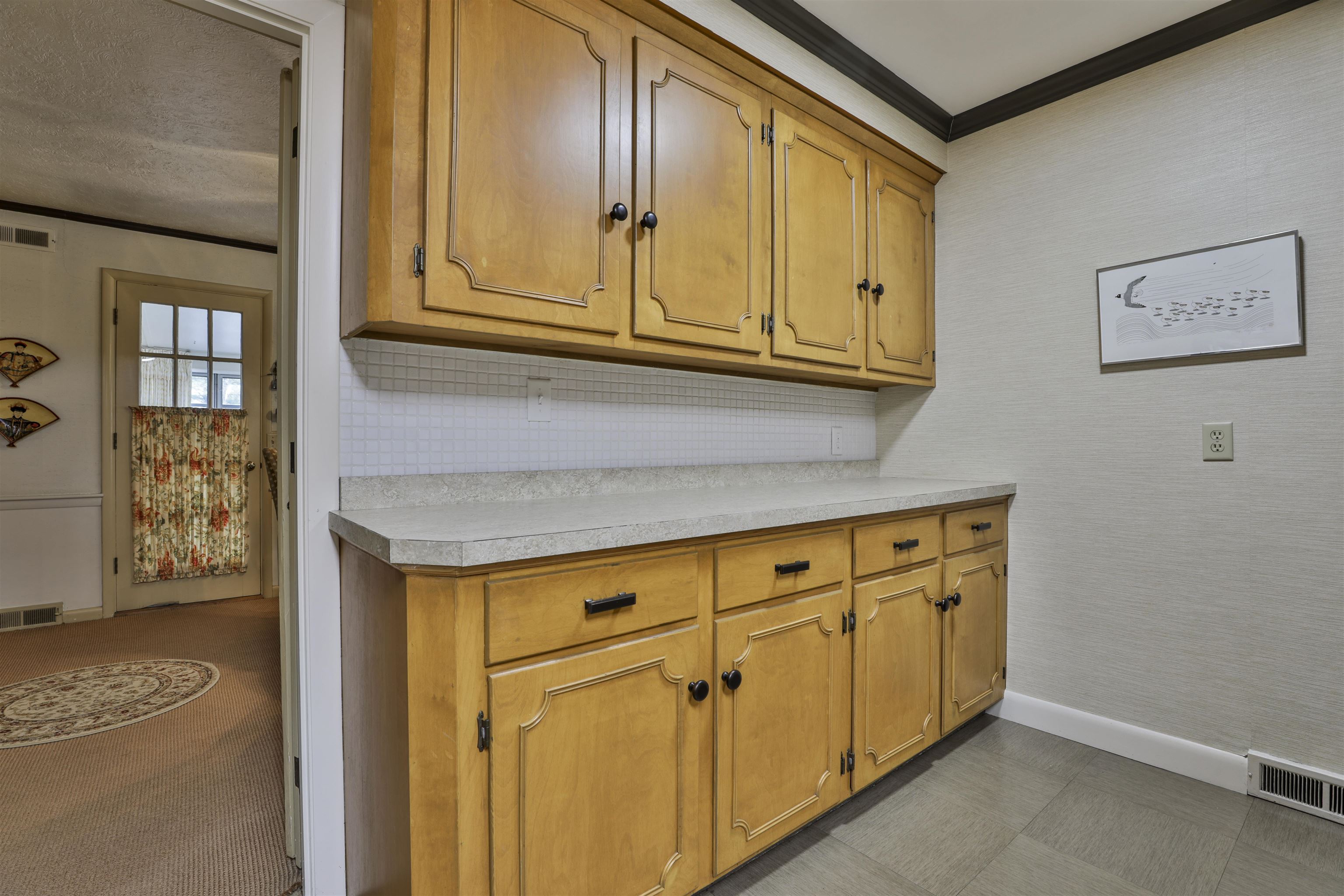 219 North Gate Road Manchester, NH 03104 - Photo 12 of 40 Gallery Image 12