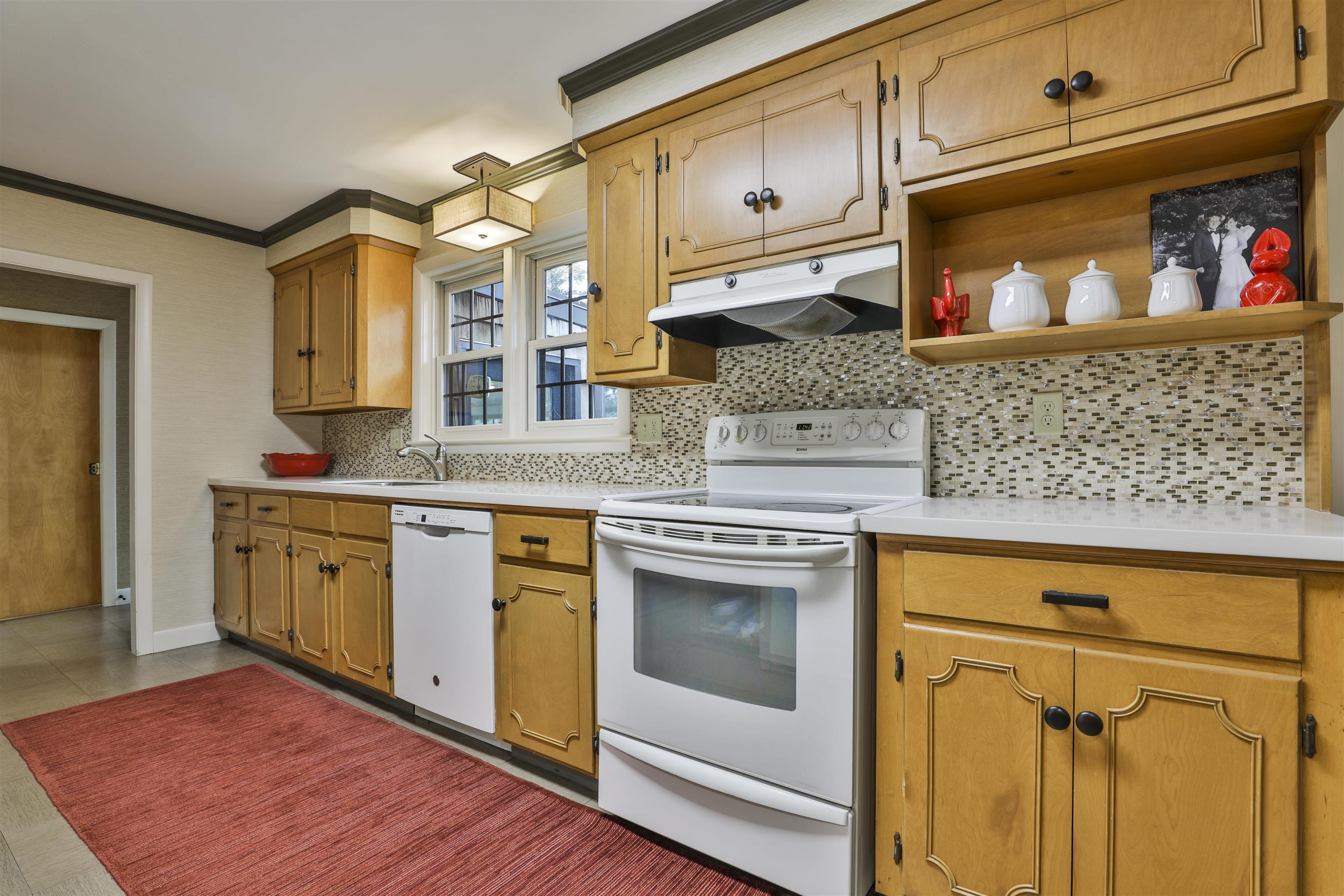 219 North Gate Road Manchester, NH 03104 - Photo 14 of 40 Gallery Image 14