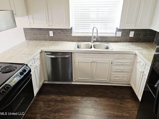 $229,900 | 1431 Tracewood Drive, Jackson, MS 39211