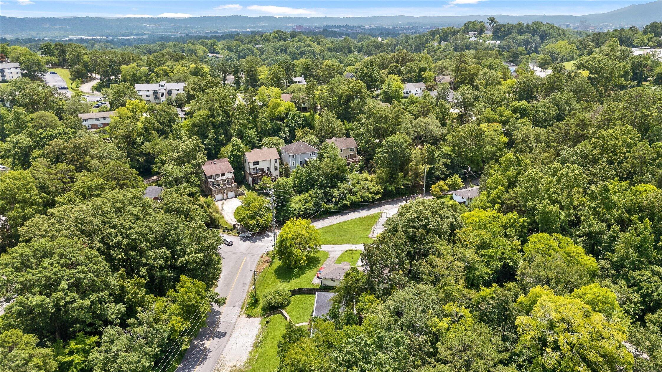 1703 Whiteoak Road Chattanooga, TN 37415 - Photo 47 of 54 25-1703 Whiteoak-52