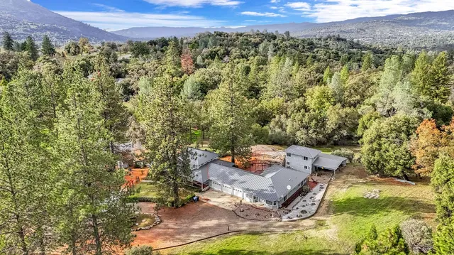 $1,050,000 | 50711 Road 426, Oakhurst, CA 93644