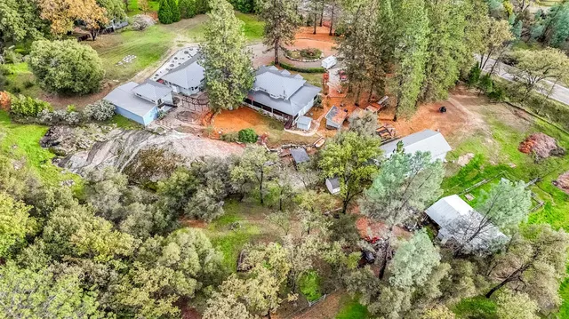 $1,050,000 | 50711 Road 426, Oakhurst, CA 93644
