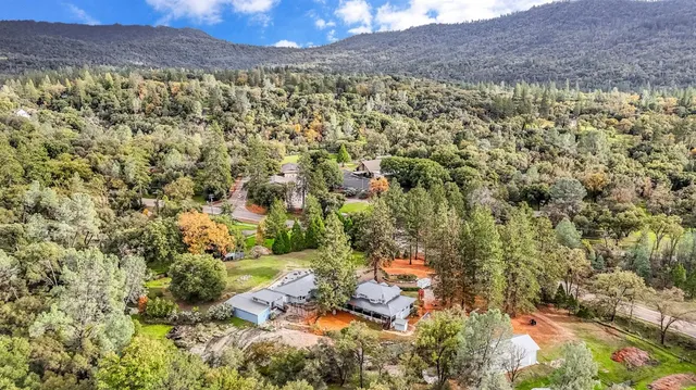 $1,050,000 | 50711 Road 426, Oakhurst, CA 93644