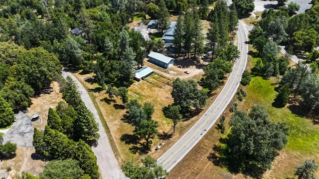 $1,050,000 | 50711 Road 426, Oakhurst, CA 93644