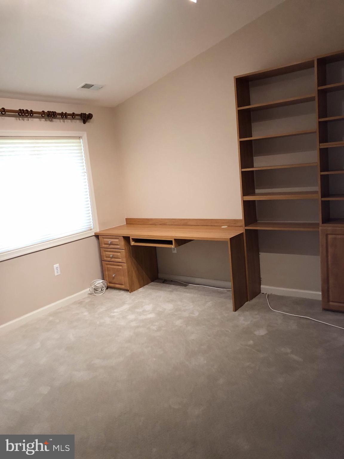 3313 Pendleton Drive Silver Spring, MD 20902 - Photo 20 of 29 Bedroom\office with built-ins.