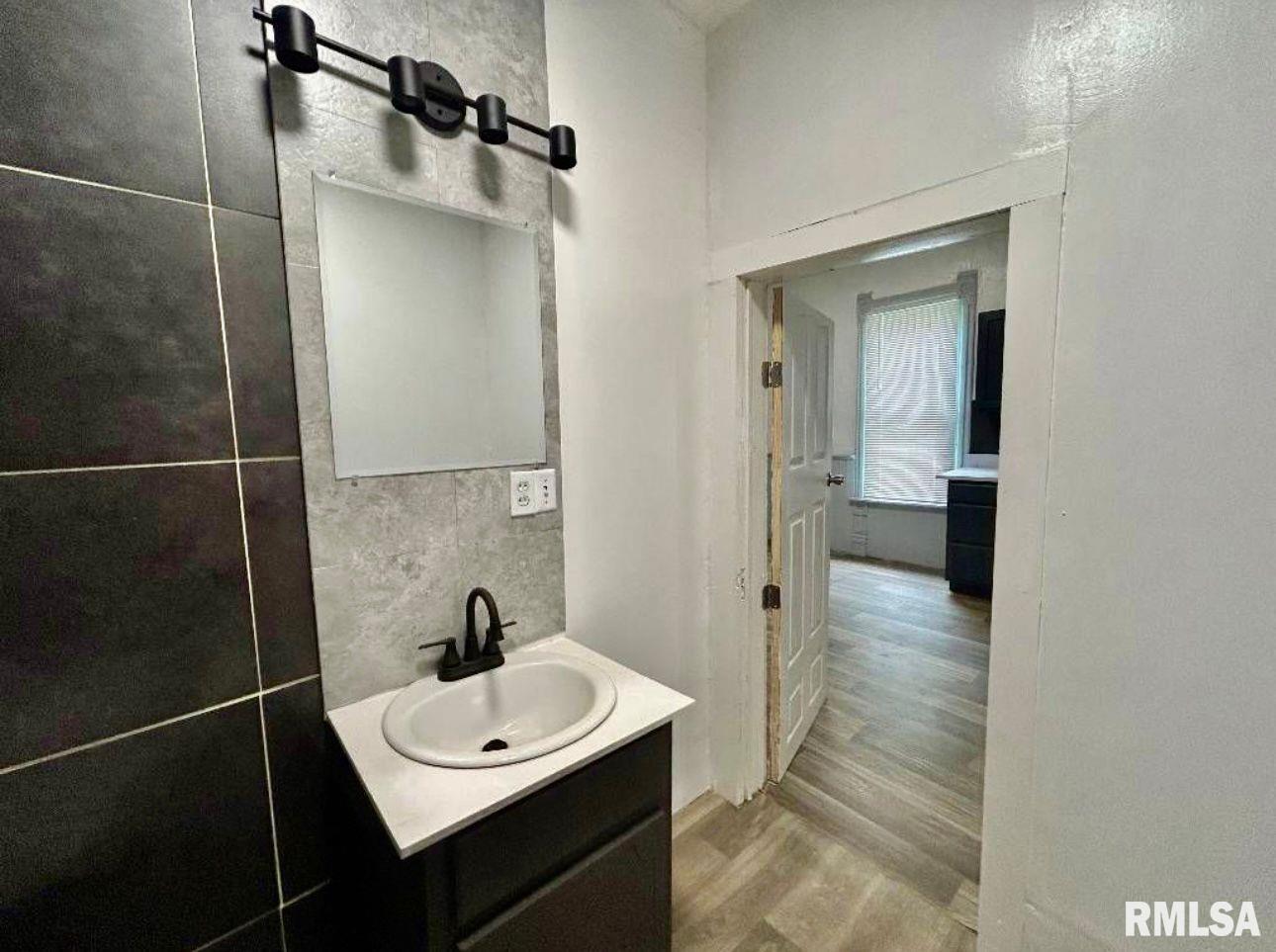 115 West Street Xenia, IL 62899 - Photo 7 of 13