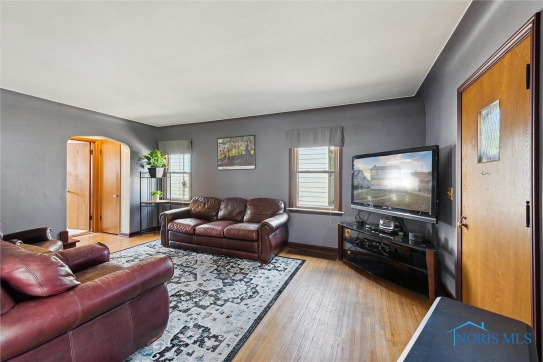 4119 Bowen Road Toledo, OH 43613 - Photo 2 of 28 Gallery Image 2