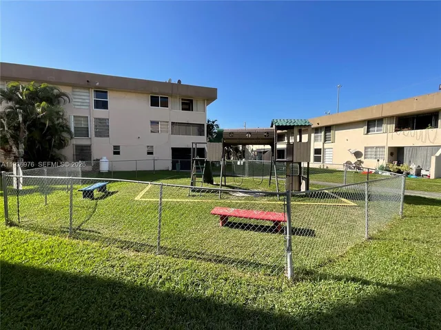 $2,999 | 820 Northwest 87th Avenue, Unit 114, Miami, FL 33172
