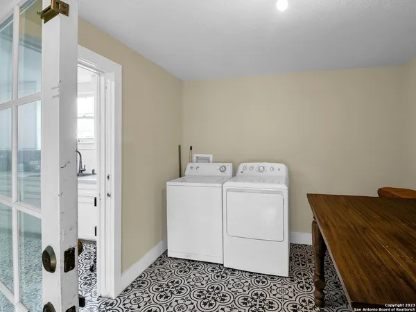 $1,600 | 713 Aransas Avenue, San Antonio, TX 78210