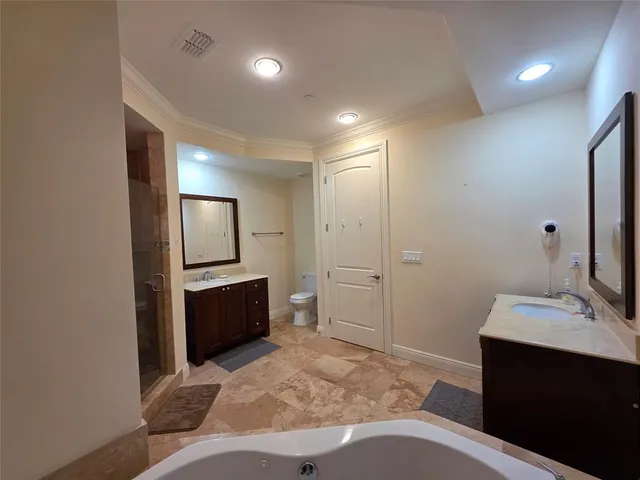 $332,500 | 2351 Lakeview Drive, Unit 208, Sebring, FL 33870